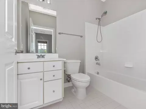 Bath - 6 Farmstead Pl, Middletown, MD 21769 photo 5 of 6