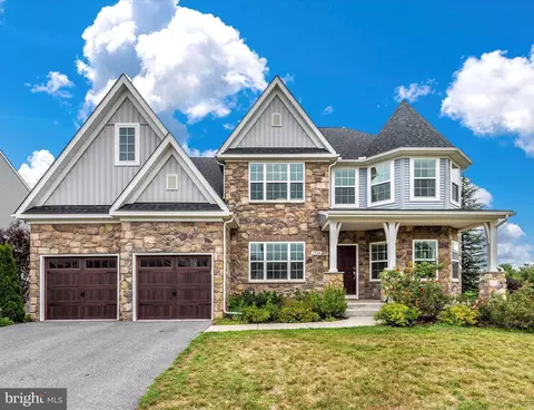 1704 Trotter St, Frederick, MD 21702