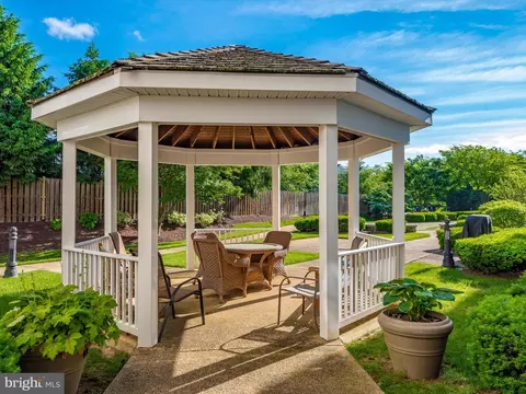 Exterior - 133 Heathfield Dr, Frederick, MD 21702 photo 12 of 13