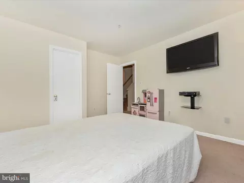 Bedroom - 133 Heathfield Dr, Frederick, MD 21702 photo 12 of 12