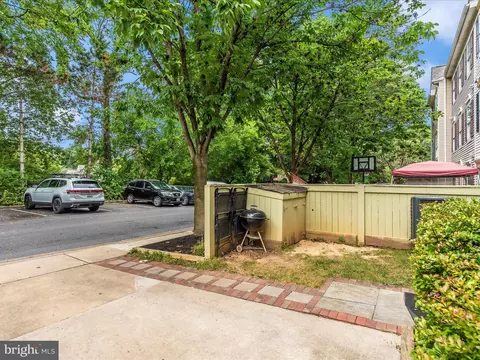 Exterior - 133 Heathfield Dr, Frederick, MD 21702 photo 6 of 13