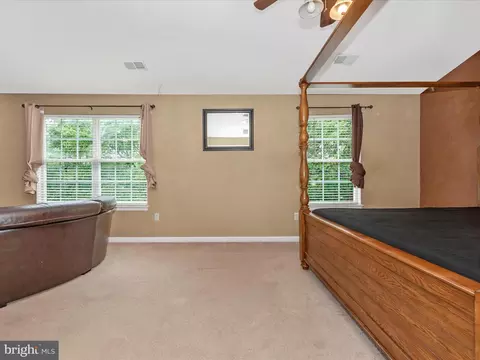 Bedroom - 133 Heathfield Dr, Frederick, MD 21702 photo 2 of 12