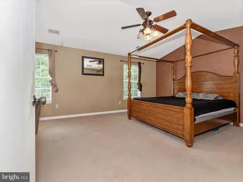 Bedroom - 133 Heathfield Dr, Frederick, MD 21702 photo 3 of 12