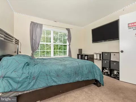 Bedroom - 133 Heathfield Dr, Frederick, MD 21702 photo 8 of 12