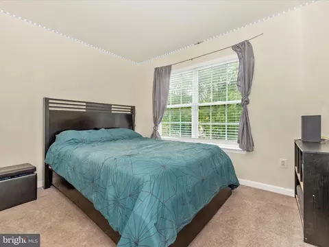 Bedroom - 133 Heathfield Dr, Frederick, MD 21702 photo 5 of 12
