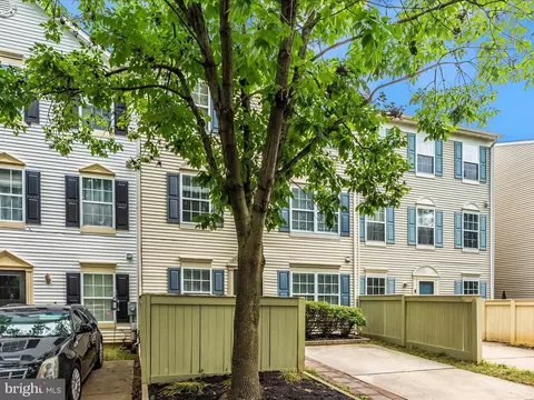 Exterior - 133 Heathfield Dr, Frederick, MD 21702 photo 3 of 13