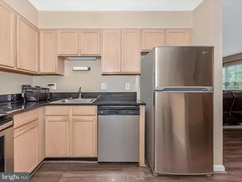 Kitchen - 133 Heathfield Dr, Frederick, MD 21702 photo 3 of 6