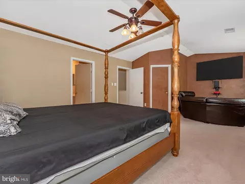 Bedroom - 133 Heathfield Dr, Frederick, MD 21702 photo 4 of 12