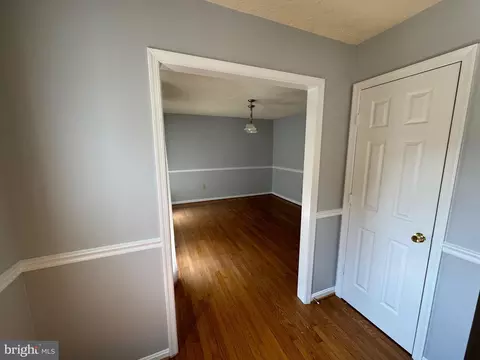 Entry Way - 2176 Ambleside Ct, Frederick, MD 21702 photo 2 of 2