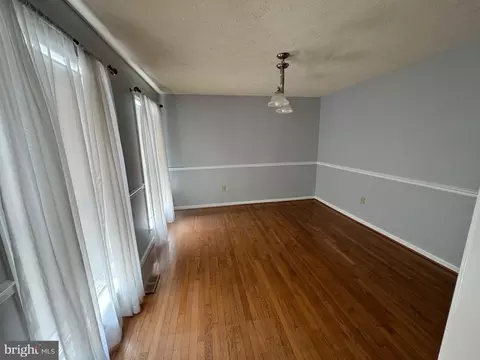 Living - 2176 Ambleside Ct, Frederick, MD 21702 photo 3 of 4