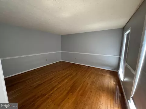 Living - 2176 Ambleside Ct, Frederick, MD 21702 photo 2 of 4
