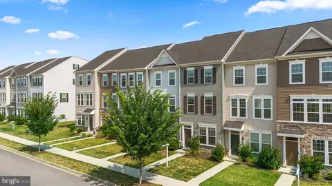 6636 Ballenger Run Blvd, Frederick, MD 21703 photo 4
