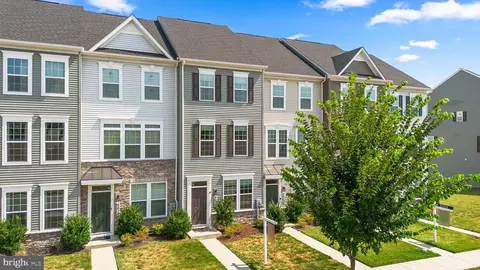 6636 Ballenger Run Blvd, Frederick, MD 21703 photo 2