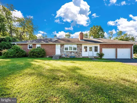 9329 Fingerboard Rd, Ijamsville, MD 21754