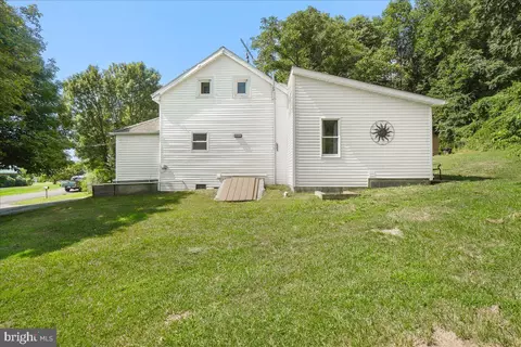 Exterior - 14008 Brown Rd, Smithsburg, MD 21783 photo 3 of 5