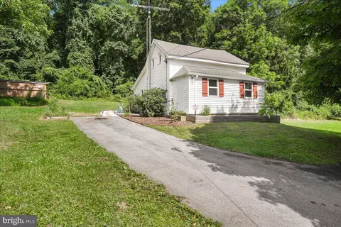 14008 Brown Rd, Smithsburg, MD 21783