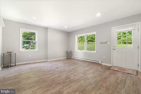 Living - 14008 Brown Rd, Smithsburg, MD 21783 photo 1 of 2