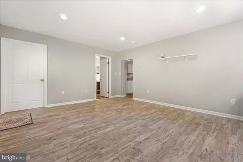 Living - 14008 Brown Rd, Smithsburg, MD 21783 photo 2 of 2