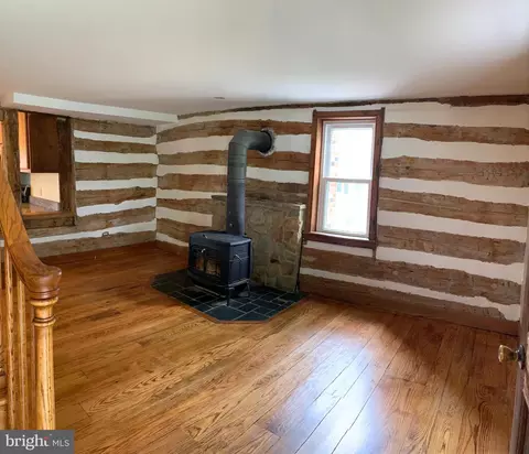 7005 Edgemont Rd, Frederick, MD 21702 photo 4