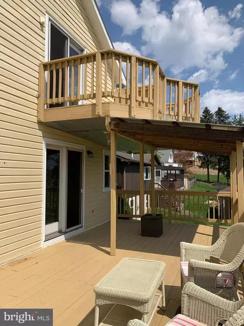 7005 Edgemont Rd, Frederick, MD 21702 photo 2