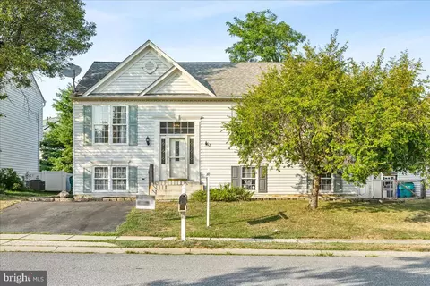 1723 Canal Run Dr, Point Of Rocks, MD 21777