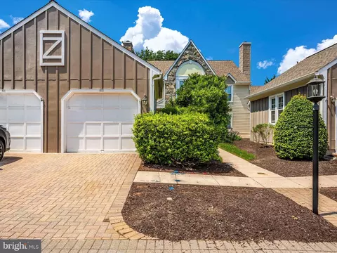 813 Dunbrooke Ct, Frederick, MD 21701 photo 2