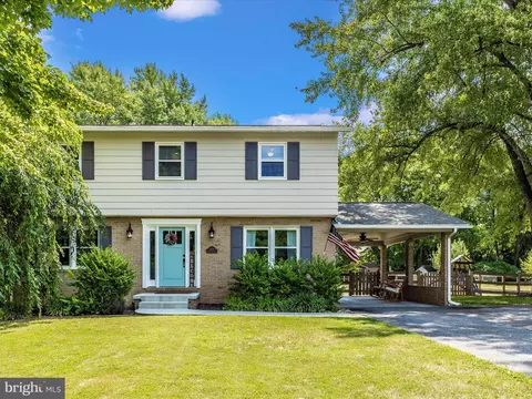 8119 Runnymeade Dr, Frederick, MD 21702