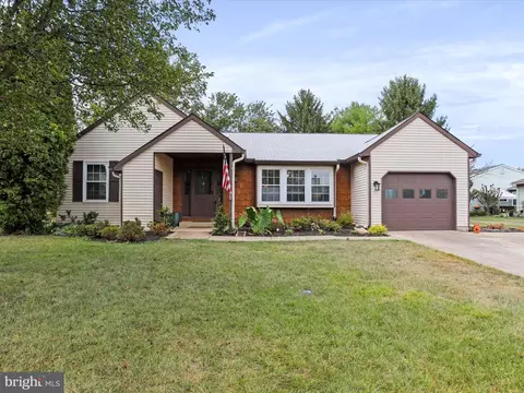 7041 Catalpa Rd, Frederick, MD 21703 photo 2