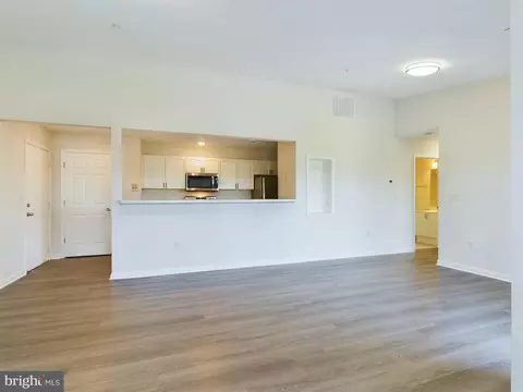 302 Baughmans Ln #J, Frederick, MD 21702 photo 14