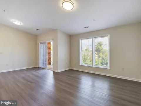 302 Baughmans Ln #J, Frederick, MD 21702 photo 12