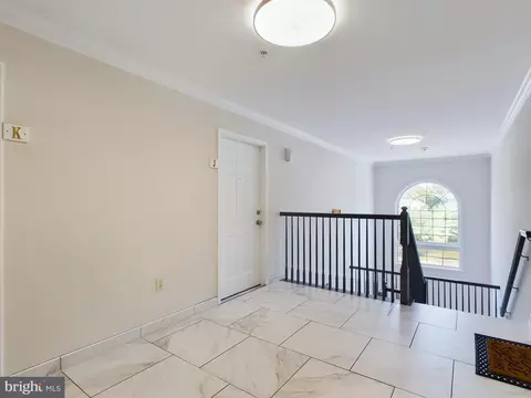 302 Baughmans Ln #J, Frederick, MD 21702 photo 4