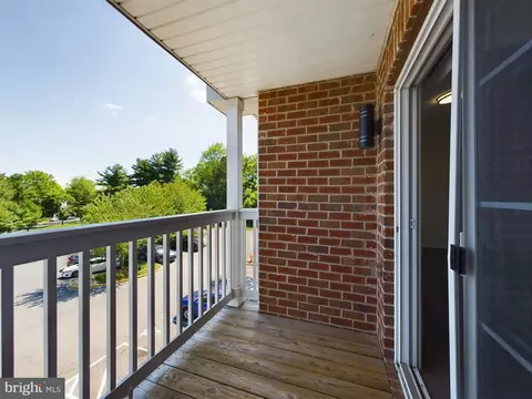 302 Baughmans Ln #J, Frederick, MD 21702 photo 17