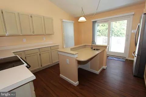 821 Apache Ct, Frederick, MD 21701 photo 5