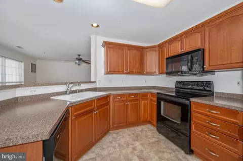 599 Cawley Dr #2D, Frederick, MD 21703 photo 15
