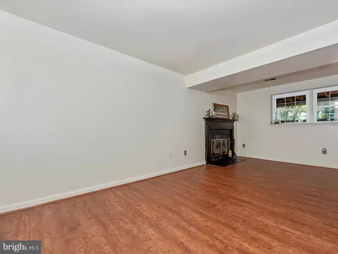 Living - 237 Thames Dr, Frederick, MD 21702 photo 12 of 12