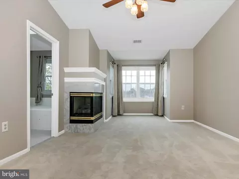Living - 2609 S Everly Dr, Frederick, MD 21701 photo 10 of 11
