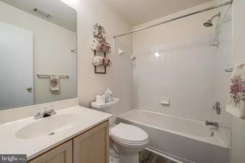 Bath - 116 Cavenrock Ct, Frederick, MD 21702 photo 2 of 3