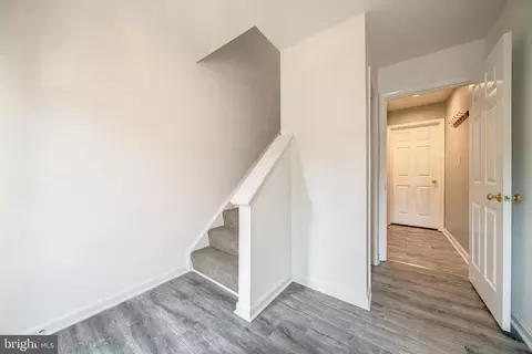 Entry Way - 116 Cavenrock Ct, Frederick, MD 21702 photo 2 of 4