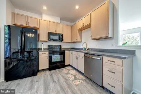 Kitchen - 116 Cavenrock Ct, Frederick, MD 21702 photo 3 of 4