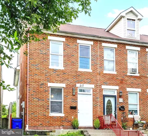 217 E 5th St, Frederick, MD 21701 photo 2