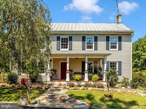 9314 Pear Ln, Frederick, MD 21702