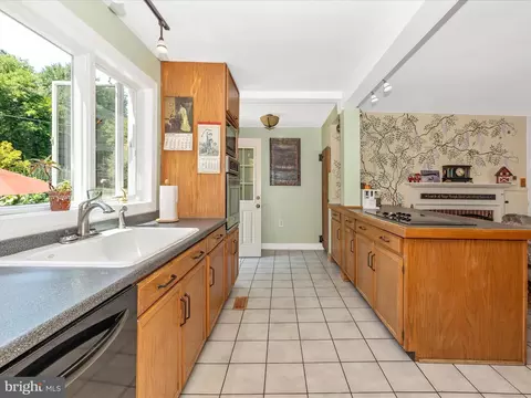 Kitchen - 9314 Pear Ln, Frederick, MD 21702 photo 2 of 4