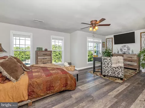 Bedroom - 107 Swallow Pointe Ct, Frederick, MD 21702 photo 5 of 9