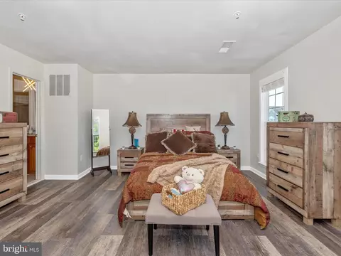 Bedroom - 107 Swallow Pointe Ct, Frederick, MD 21702 photo 2 of 9