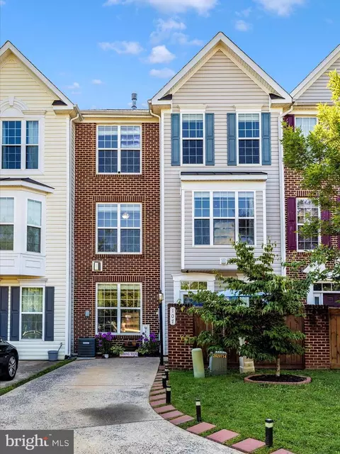 Exterior - 107 Swallow Pointe Ct, Frederick, MD 21702 photo 5 of 10