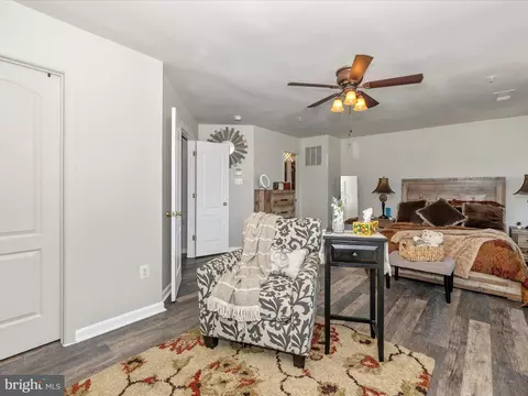 Bedroom - 107 Swallow Pointe Ct, Frederick, MD 21702 photo 6 of 9