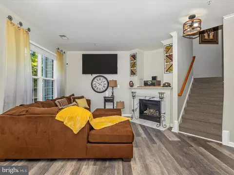 Living - 107 Swallow Pointe Ct, Frederick, MD 21702 photo 1 of 3