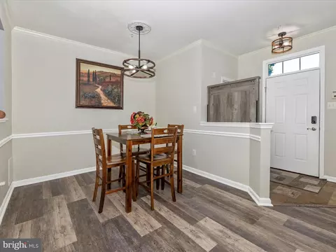 Entry Way - 107 Swallow Pointe Ct, Frederick, MD 21702 photo 2 of 4