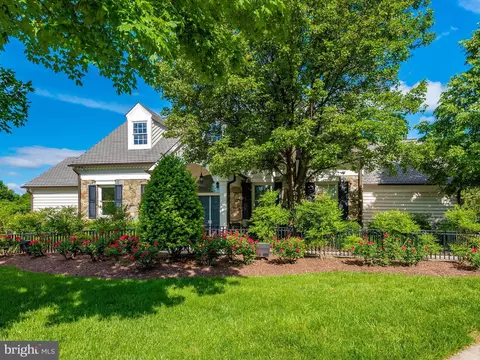 Exterior - 107 Swallow Pointe Ct, Frederick, MD 21702 photo 7 of 10
