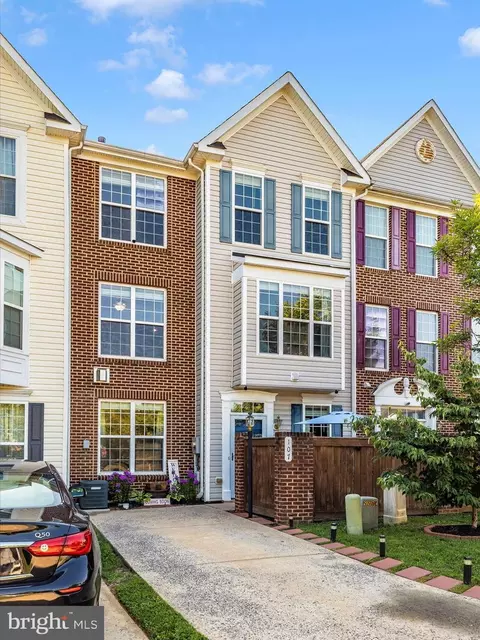 Exterior - 107 Swallow Pointe Ct, Frederick, MD 21702 photo 3 of 10